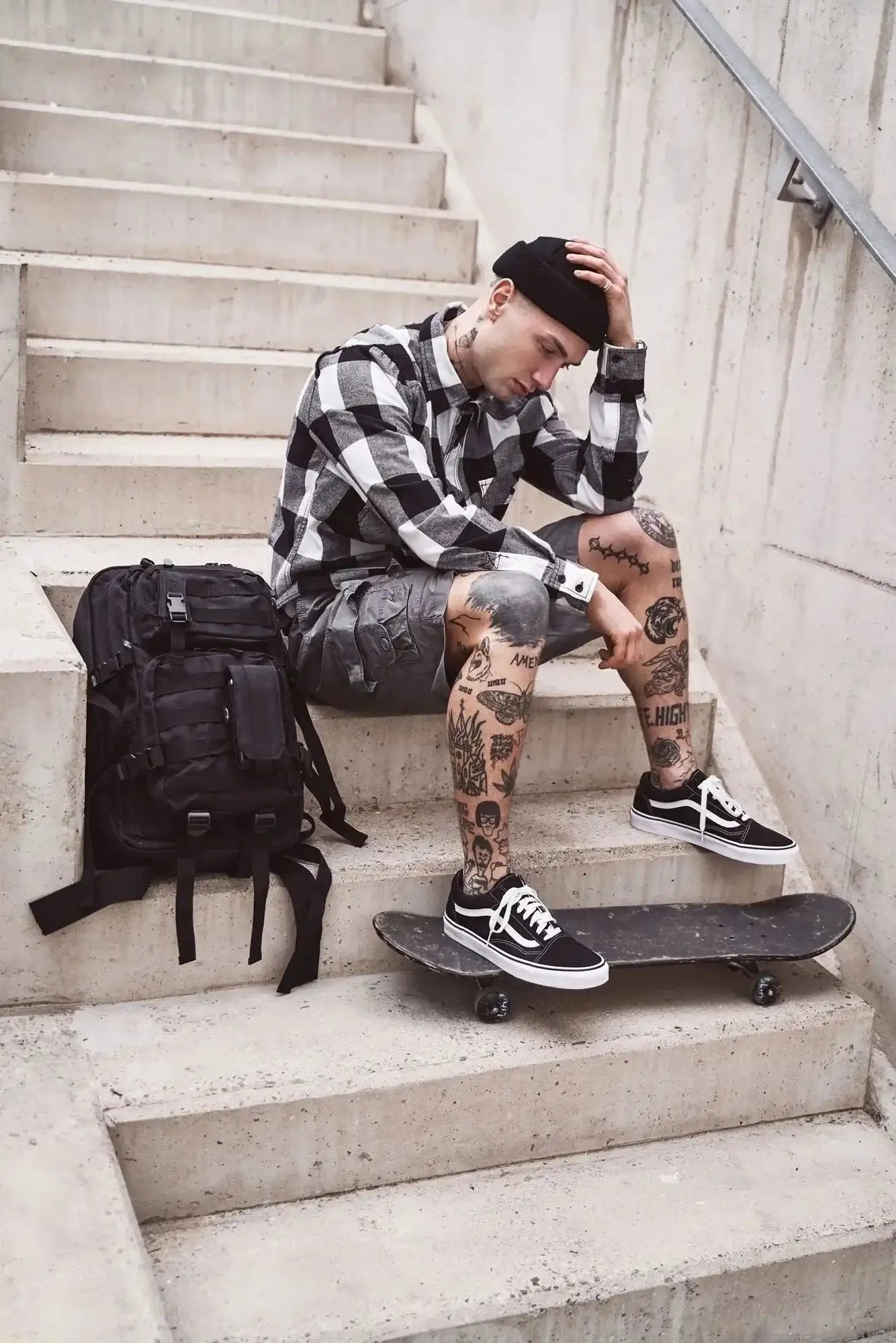 brandit-hemd-check-shirt-schwarz-grau-ansicht-10