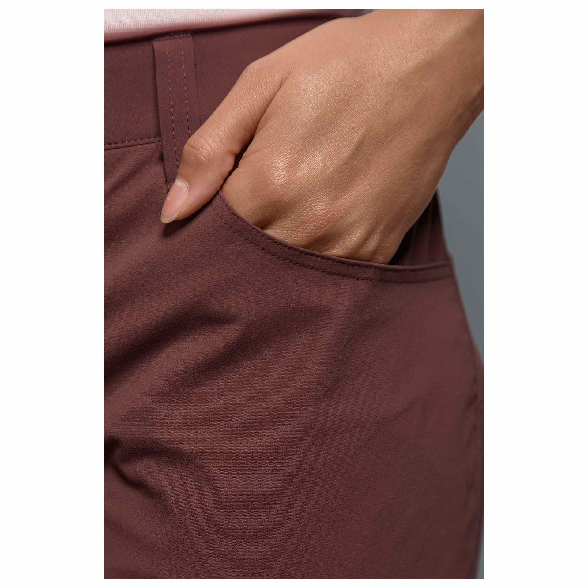 Pantalon Travel Pants aubergine red femmes