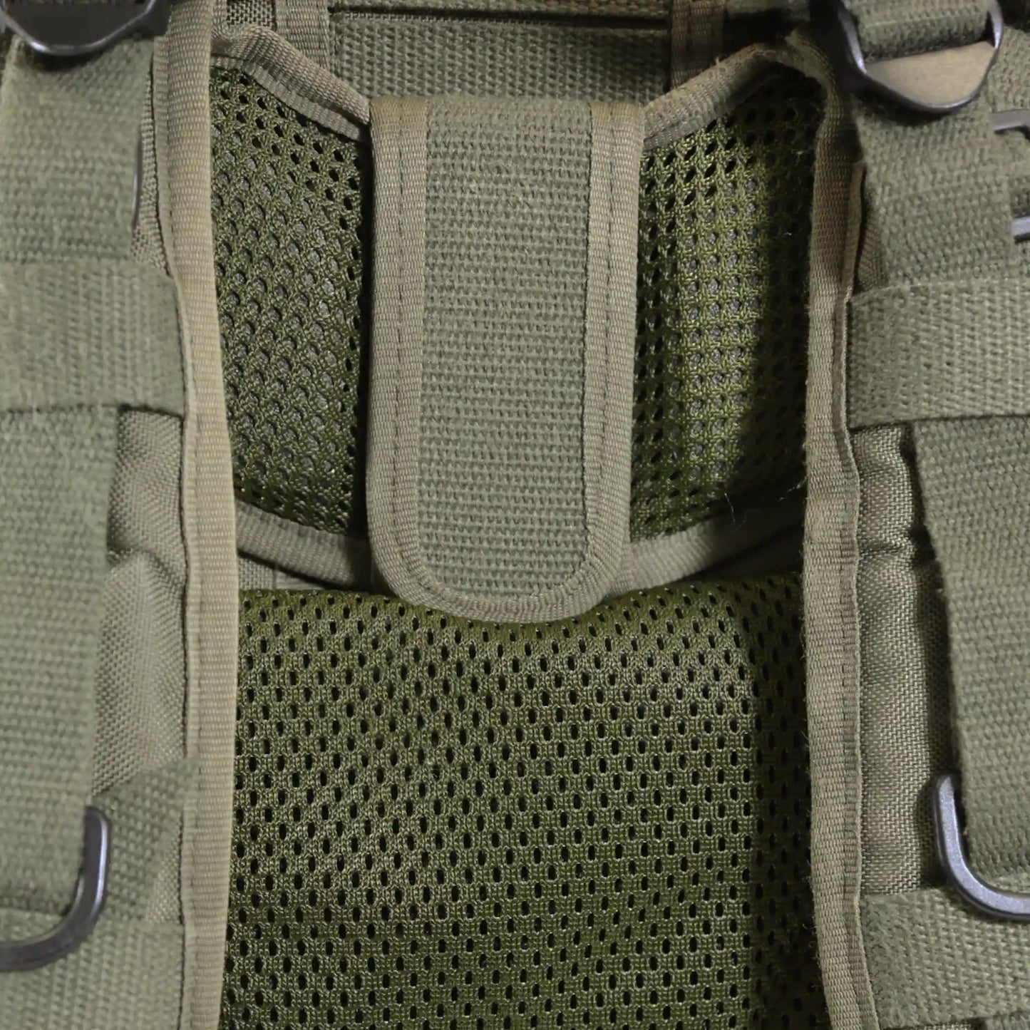 Sac à dos de combat ÖBH olive d’occasion