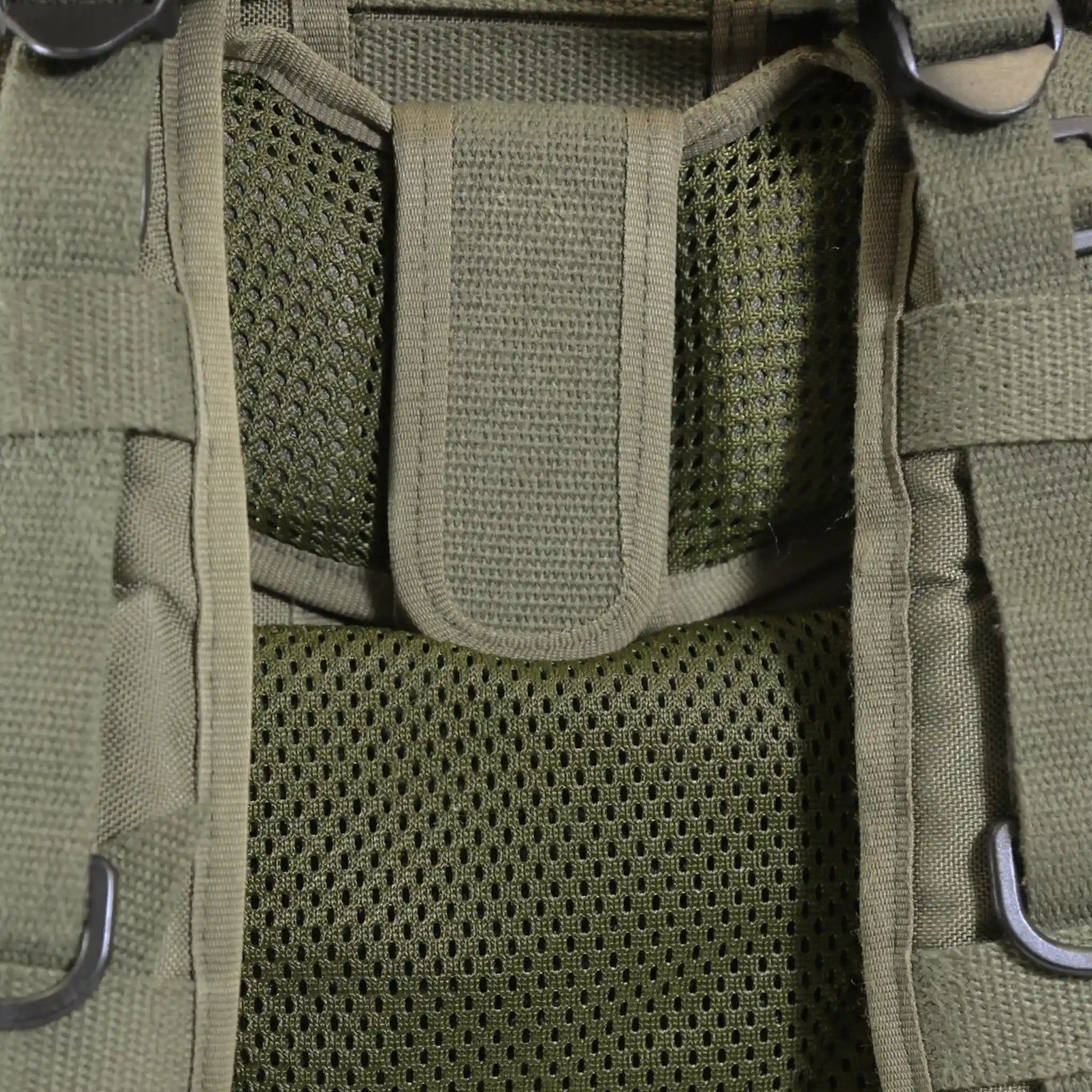 Sac à dos de combat ÖBH olive d’occasion