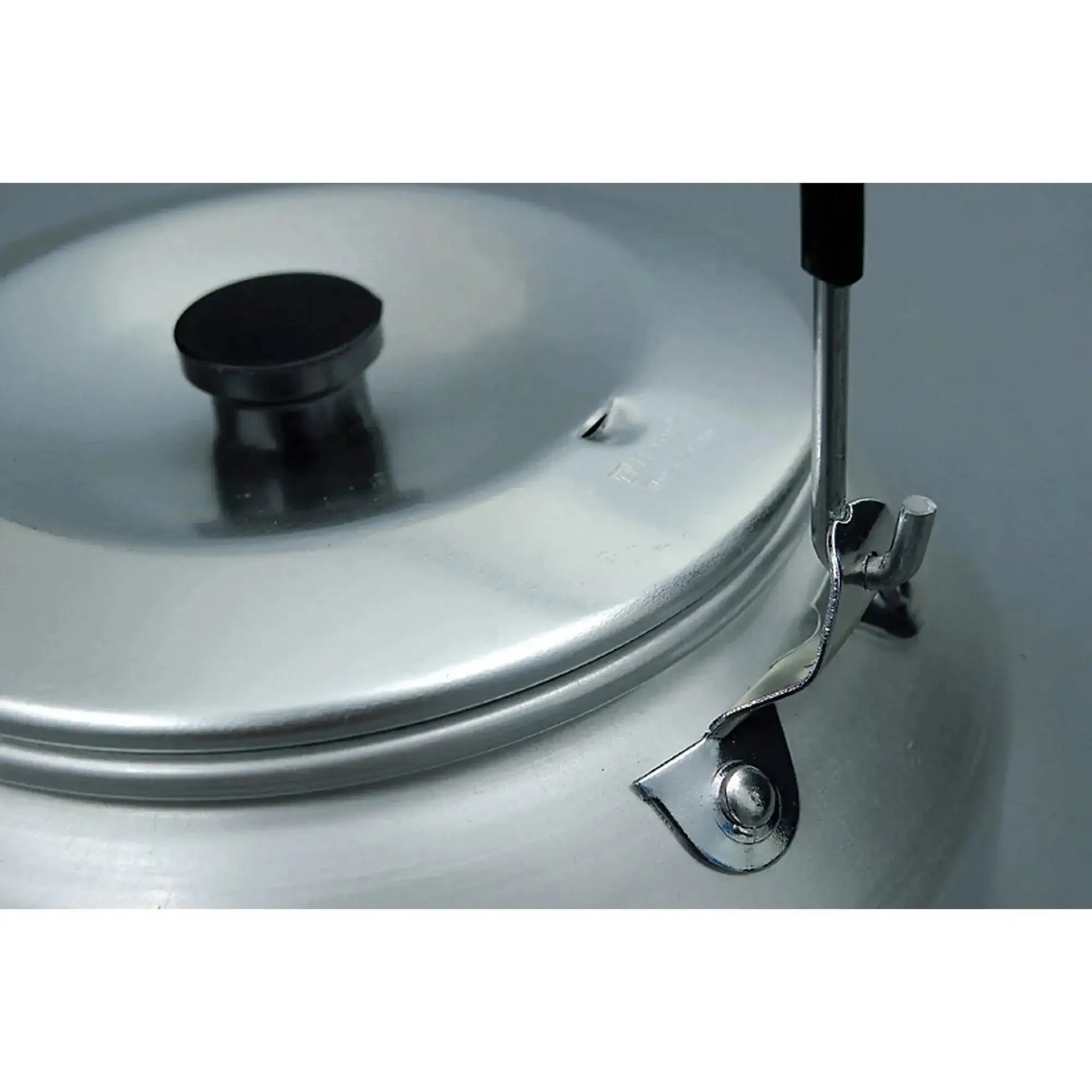 trangia-wasserkessel-0-6-l-ansicht-2