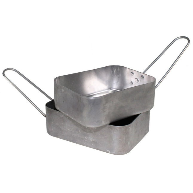 Vaisselle britannique en aluminium d'occasion