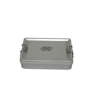 Boîte en aluminium argenté