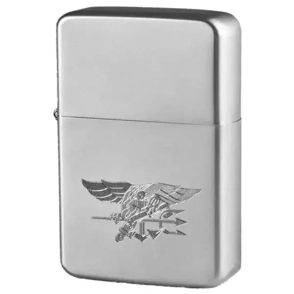 fritzsch-feuerzeug-z-plus-gas-mit-gravur-us-seal-ansicht-1
