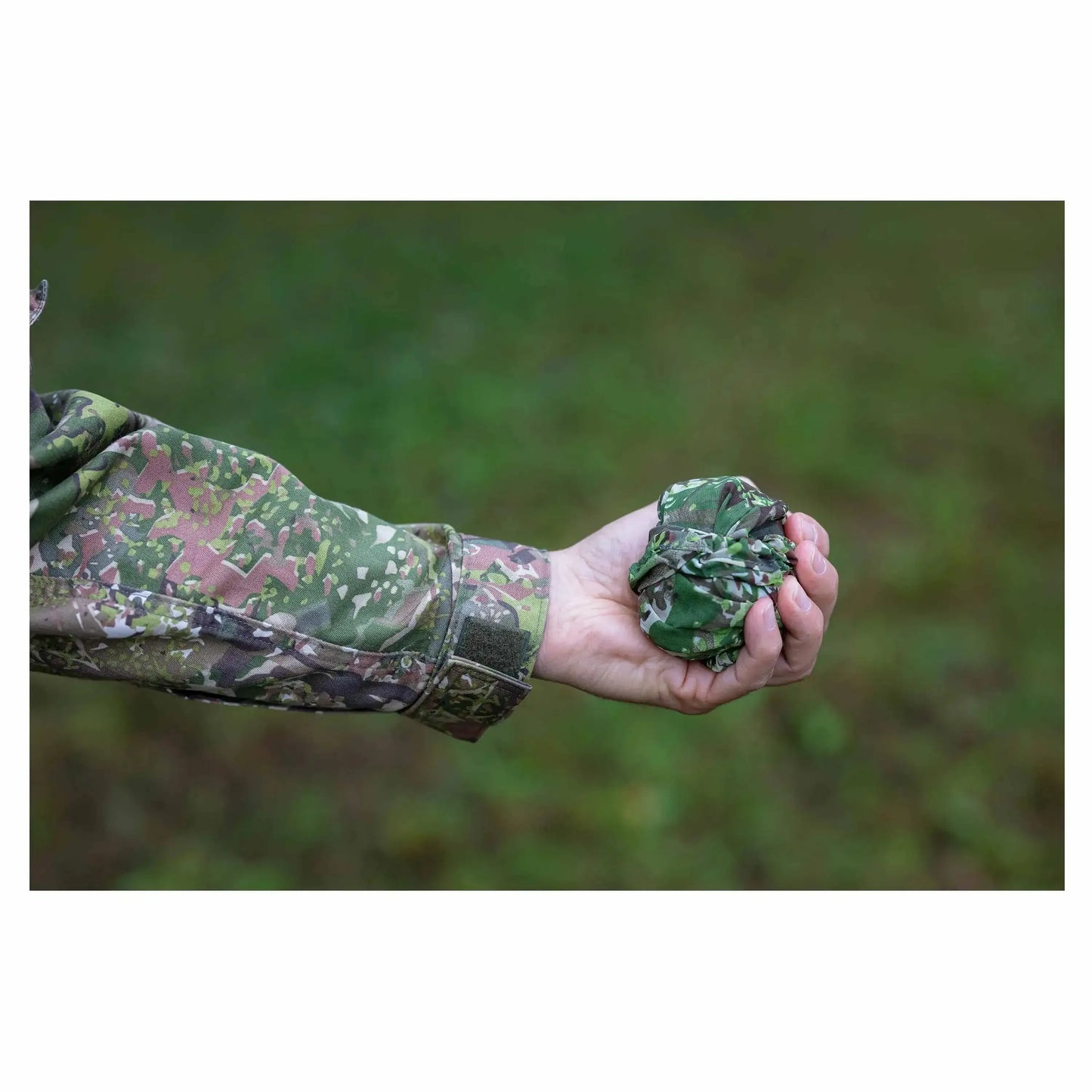 ghosthood-tarnzubehoer-backpack-cover-concamo-green-ansicht-6