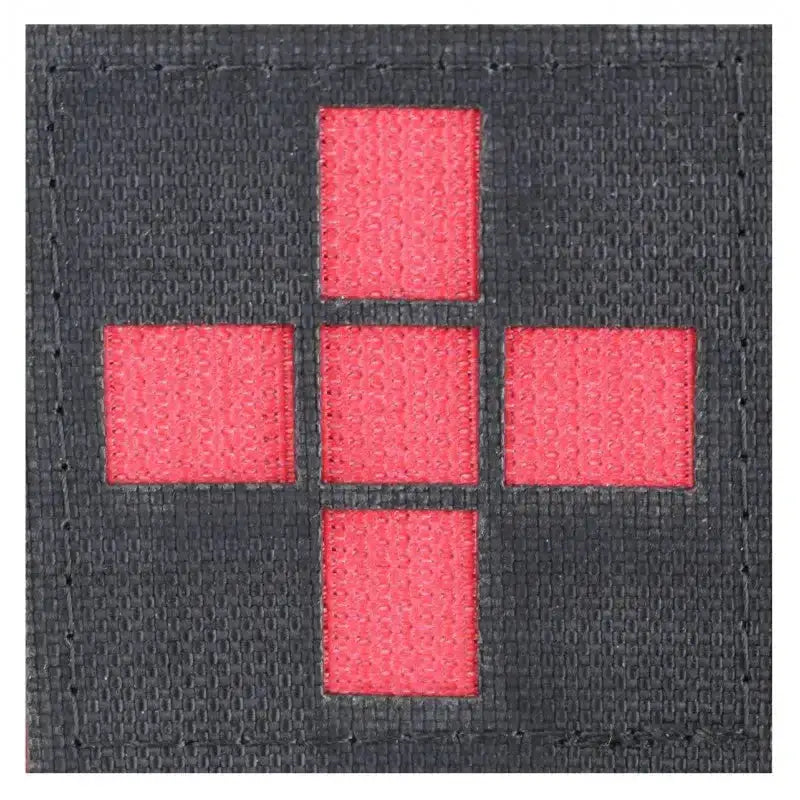 zentauron-patch-rot-kreuz-bw-gross-ansicht-4