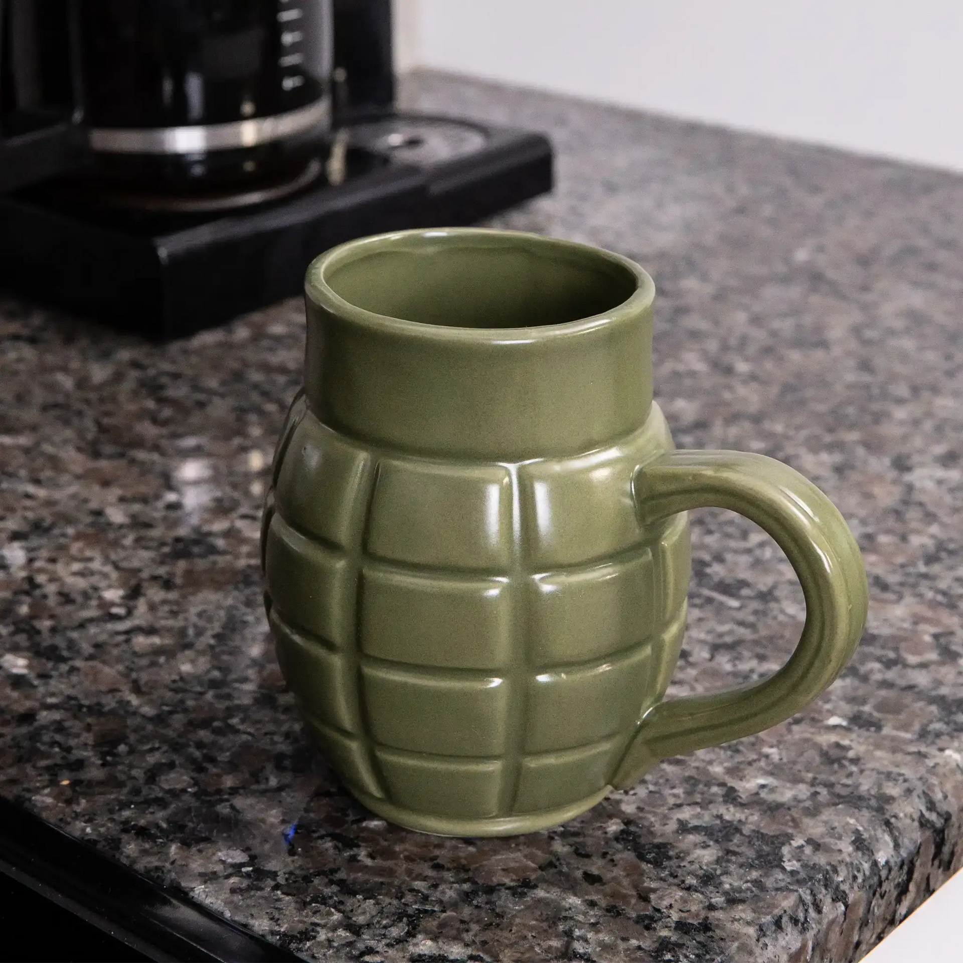 Caliber Gourmet Tasse Grenade Coffee Mug oliv - ASMC