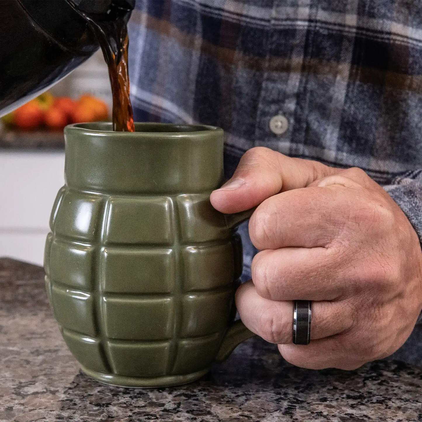 Caliber Gourmet Tasse Grenade Coffee Mug oliv - ASMC