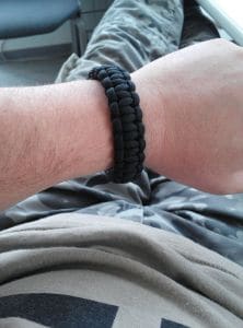 Survival paracord bracelet 