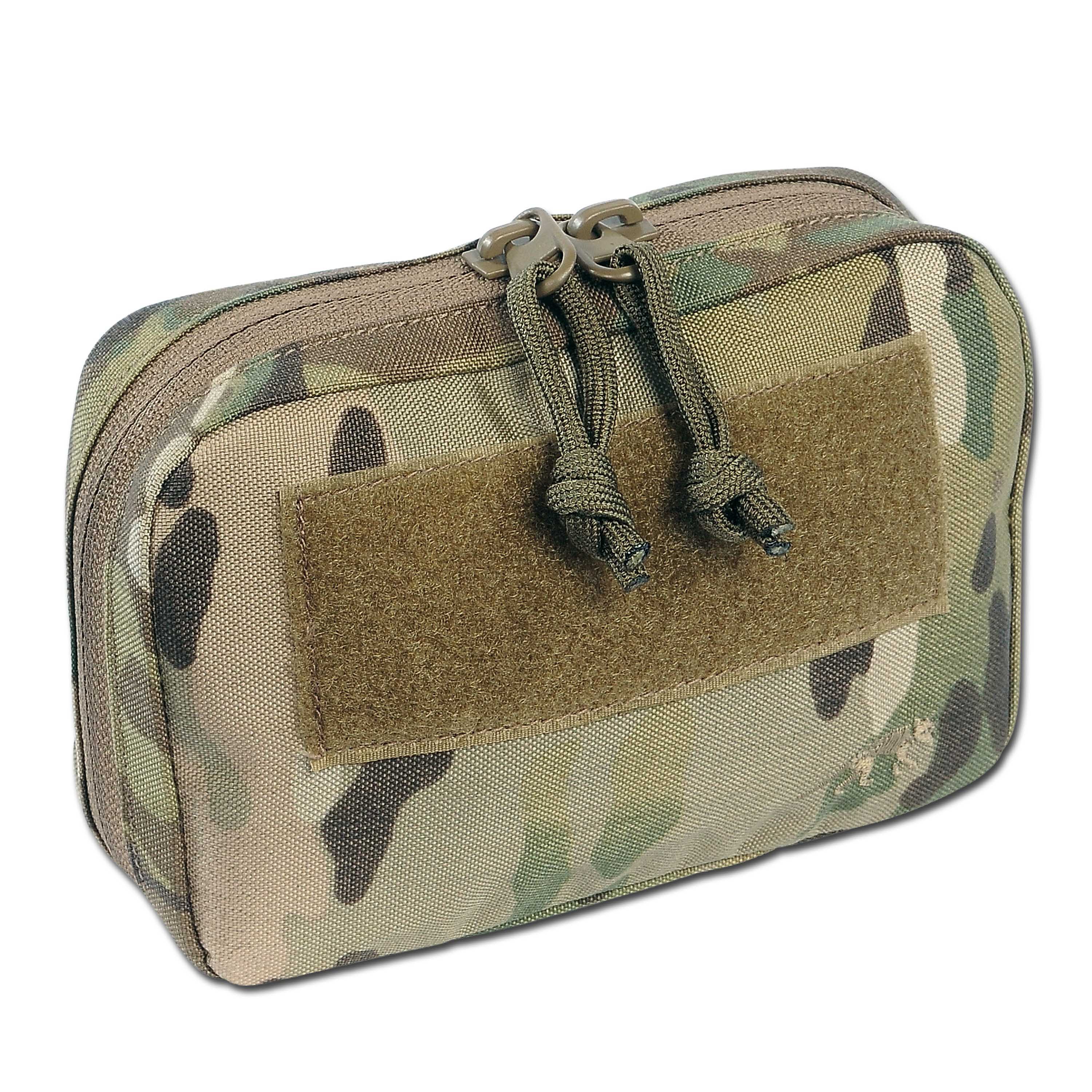 Pochette Militaire En Camouflage Multicam Avec Chargeur De Balles à  L'intérieur Sur Fond Blanc